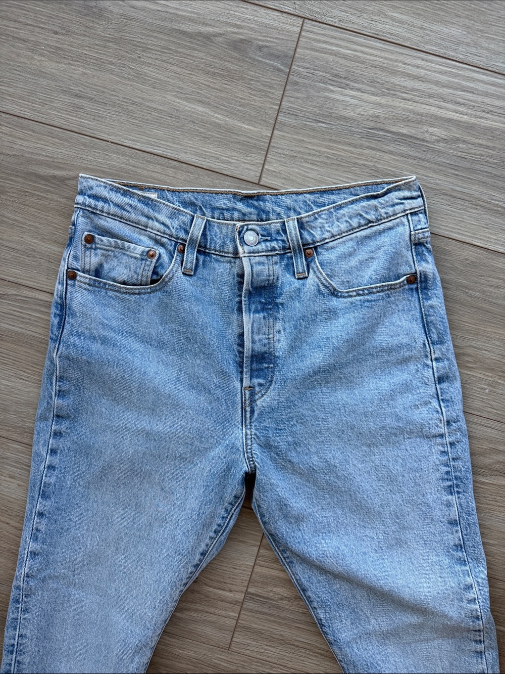Levi’s 501 Original Jeans W28 L28 Light Wash High Rise Straight Leg